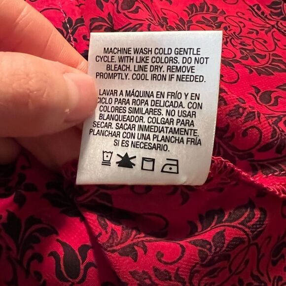 NWT! Covington patterned blouse - Picture 9 of 11